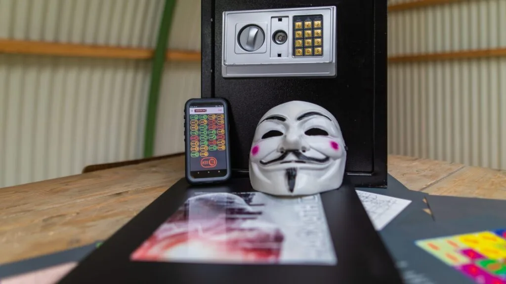 COMPETE&CONNECT Hackaton Kluis en Masker