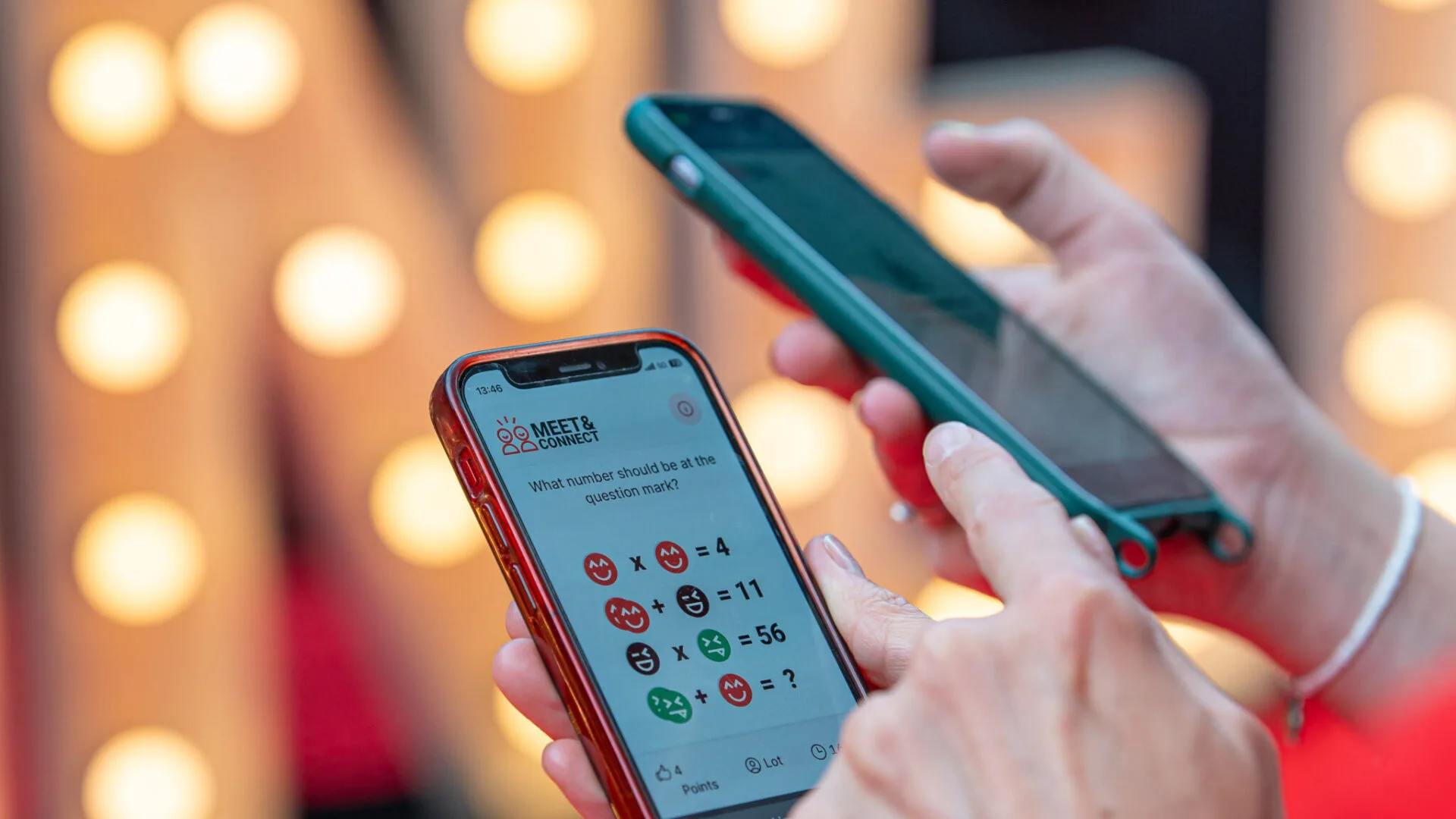 MEET CONNECT Event twee telefoons verticaal